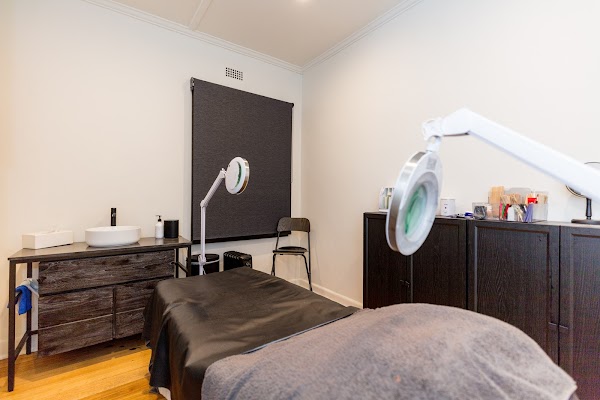 Llúme Skin Hair Body photo 2