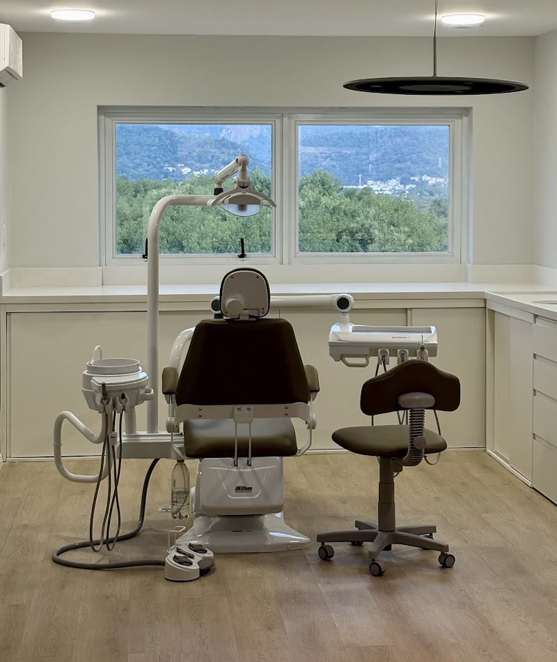 Dr. Diego Ramon - Odontologia Estética - foto 4