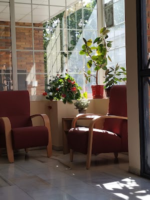 Residencia Residencia Justo Dorado — C. de Pedro Justo Dorado Dellmans, 5, Moncloa - Aravaca, 28040 Madrid, España