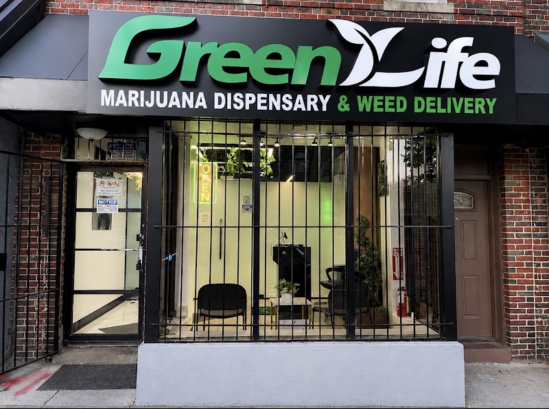 Video tour of Green Life DC Weed Dispensary And Marijuana Cannabis Delivery retail environment