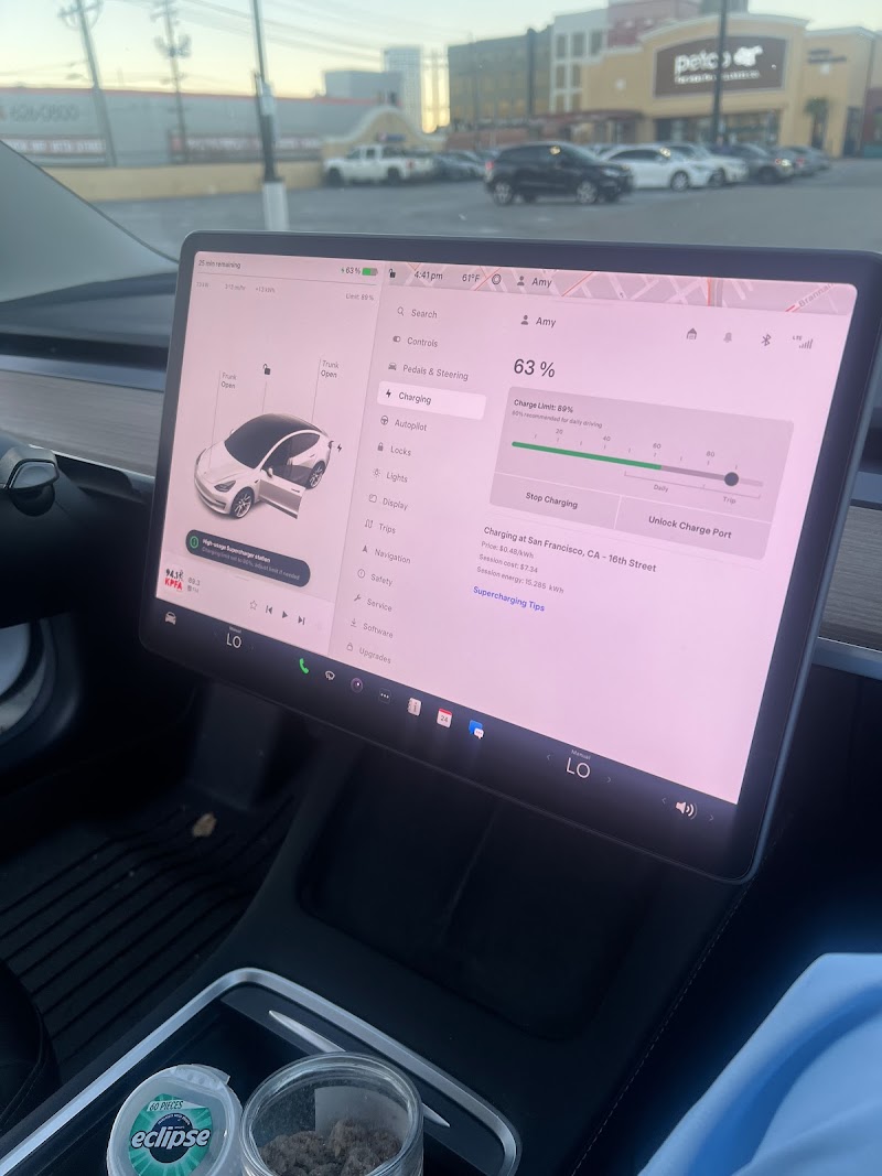 Tesla Supercharger - EV Charging in San Francisco