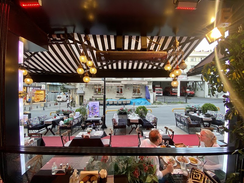 Esto Restaurant photo 1