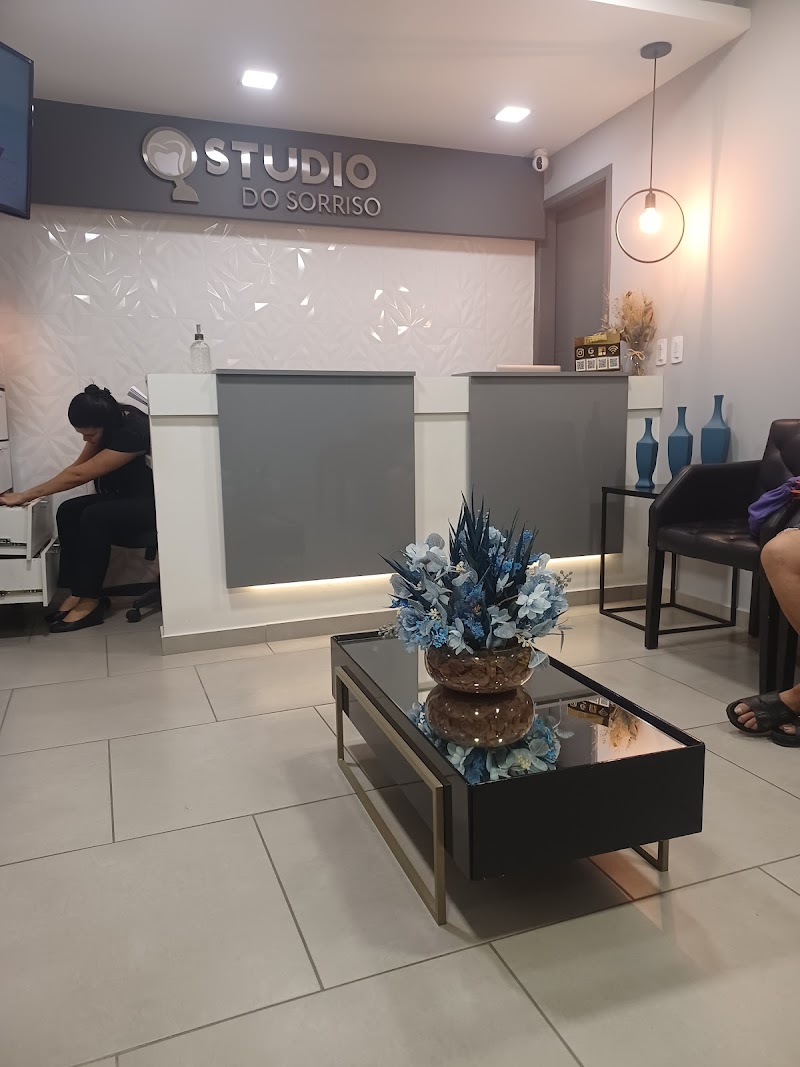 Studio do Sorriso - Implantes, Próteses, Facetas em Resina e Clínico Geral. - foto 3