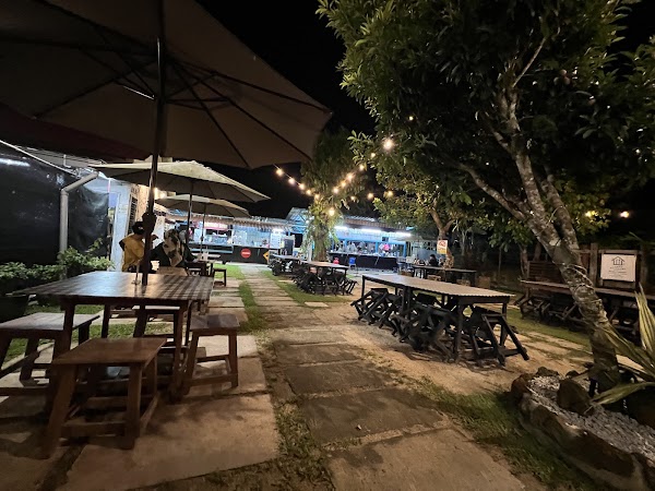 Laman Belakang Healing Cafe