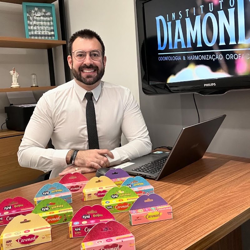 Instituto Diamond Odontologia - Implante Dentário | Harmonização Facial | Dentista - foto 4