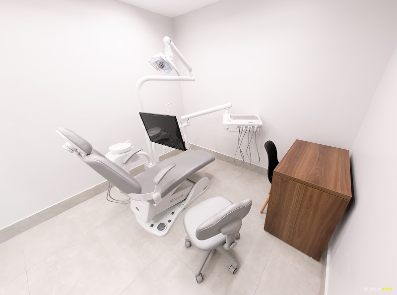 Instituto Diamond Odontologia - Implante Dentário | Harmonização Facial | Dentista - foto 3