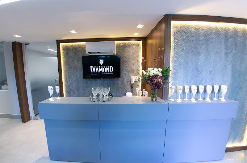 Instituto Diamond Odontologia - Implante Dentário | Harmonização Facial | Dentista - foto 2