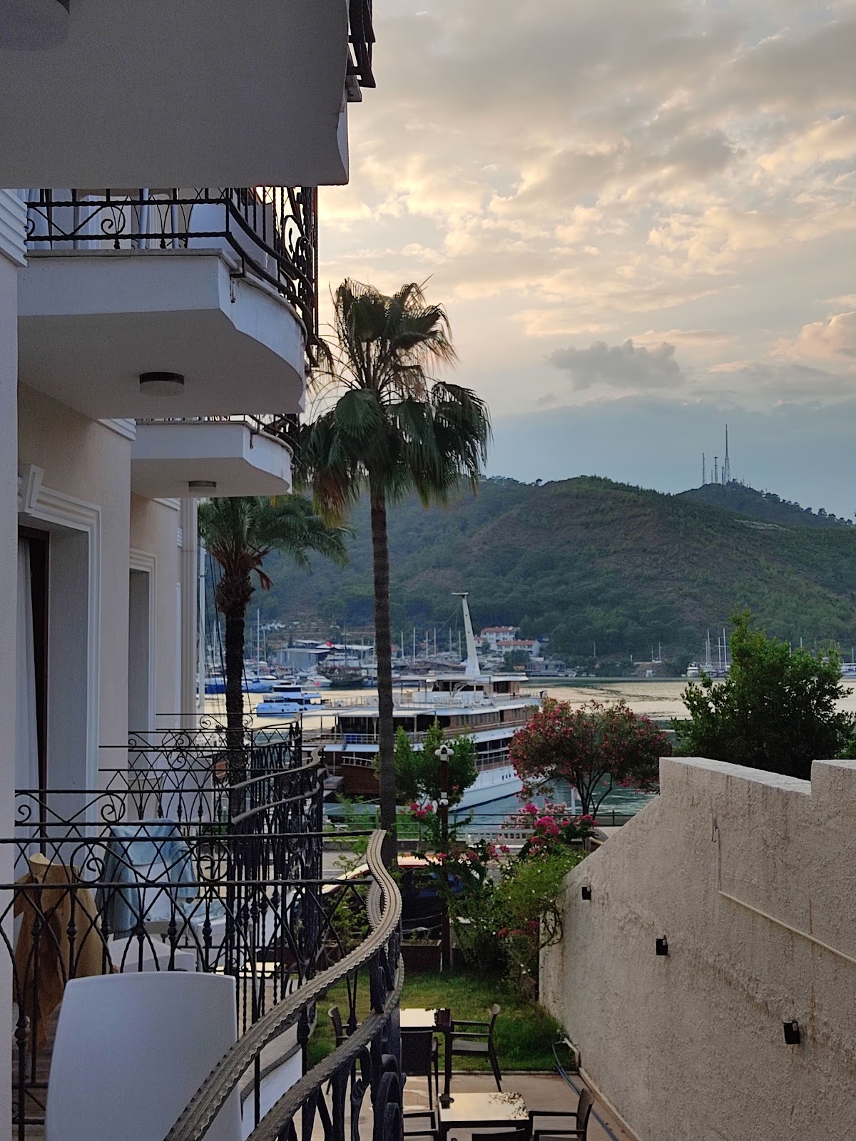CENNET LİFE HOTEL