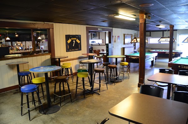 R PLACE PUB exterior