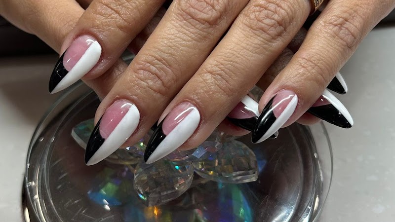 Super Nails & Pedi Spa