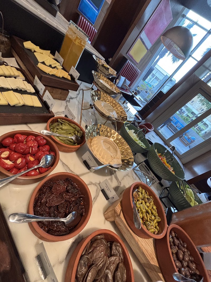 56th Avenue Diner photo 4