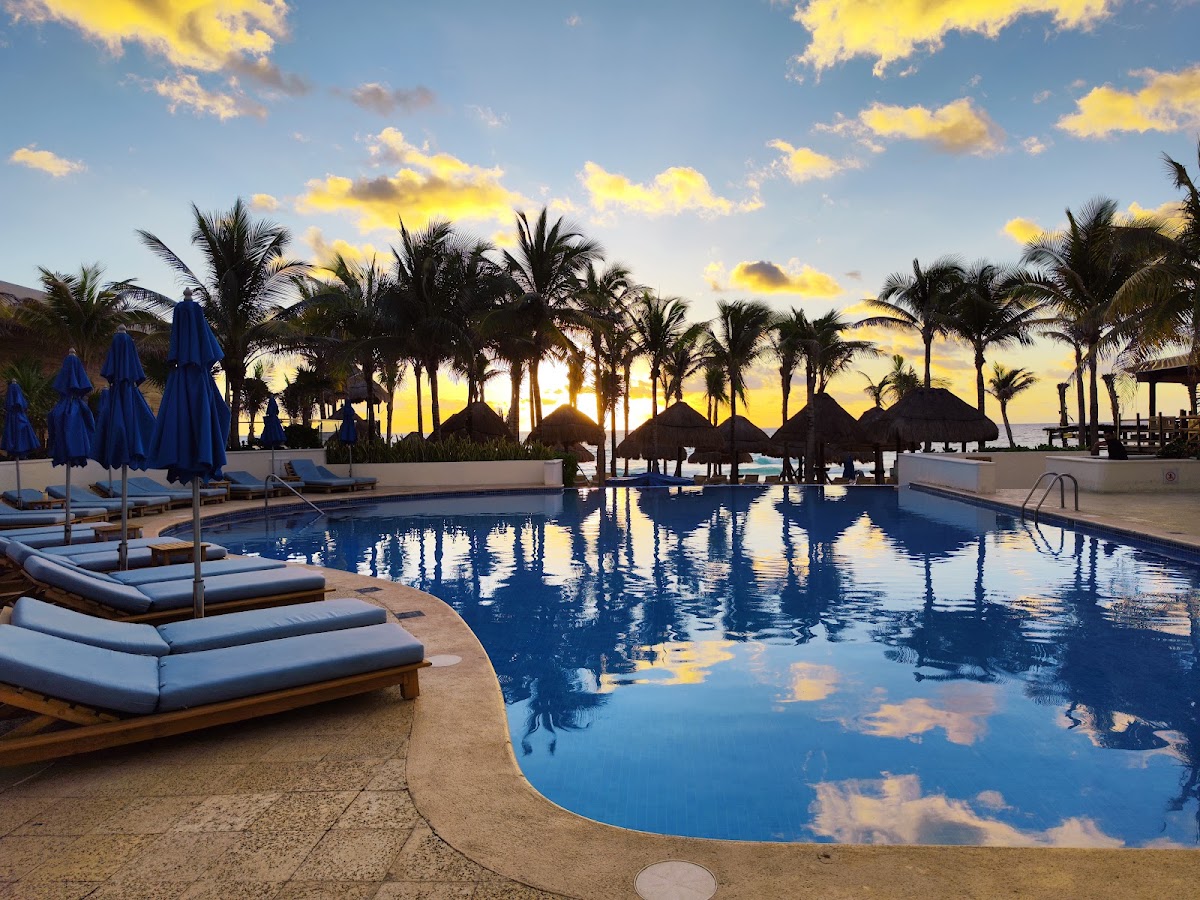 Hotel NYX Cancun