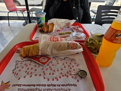 Öncü Döner - Restoran