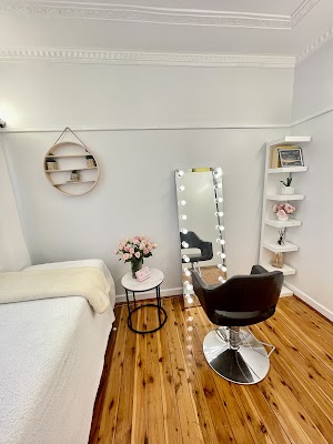 Dully Hair & Lash Extensions photo 2