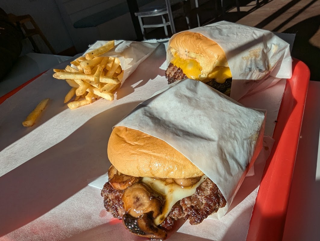 Hugh-Baby's BBQ & Burger Shop photo 4