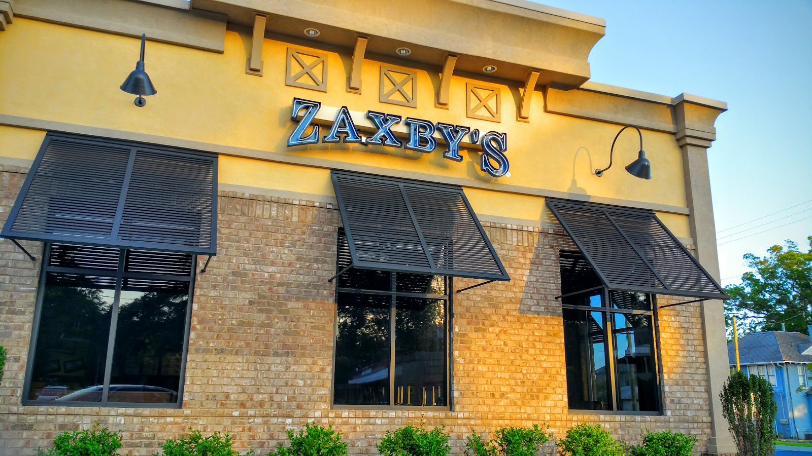 Zaxbys Chicken Fingers & Buffalo Wings