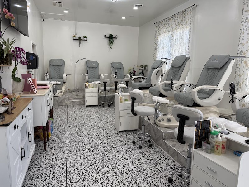 Four Seasons Beauty Lounge Fremont