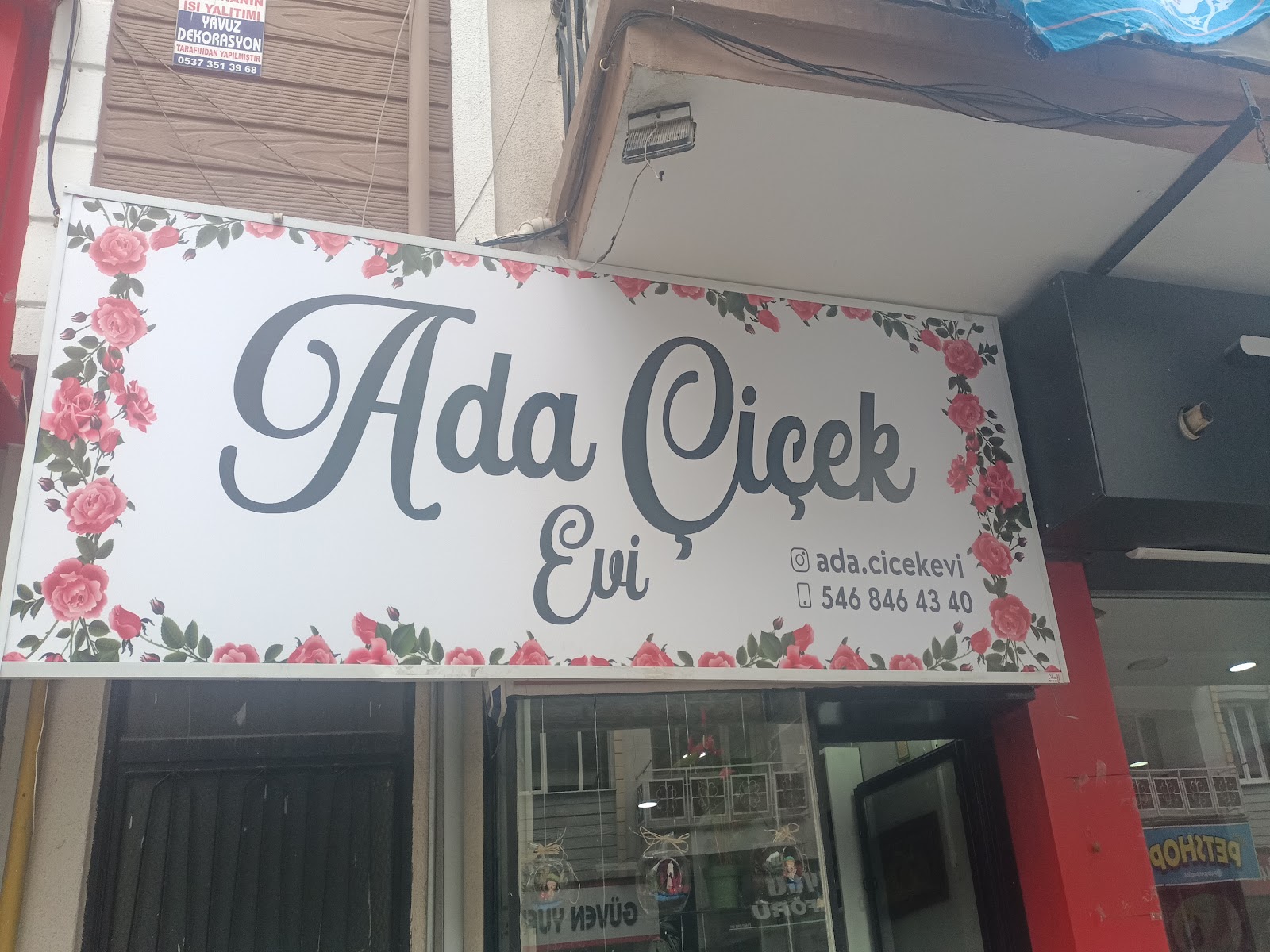 Naz Nargile ve Tütün Evi mekanı