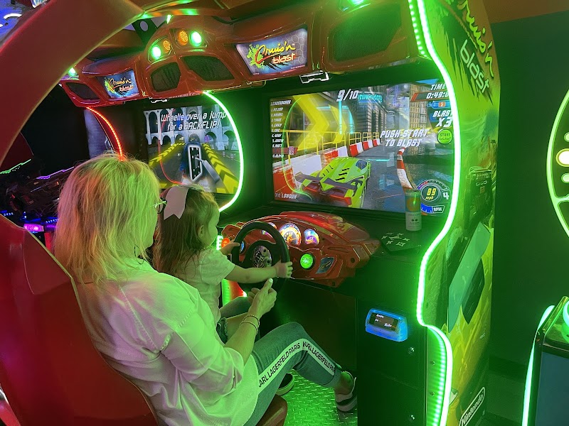 AMF Desert Hills Lanes photo 8