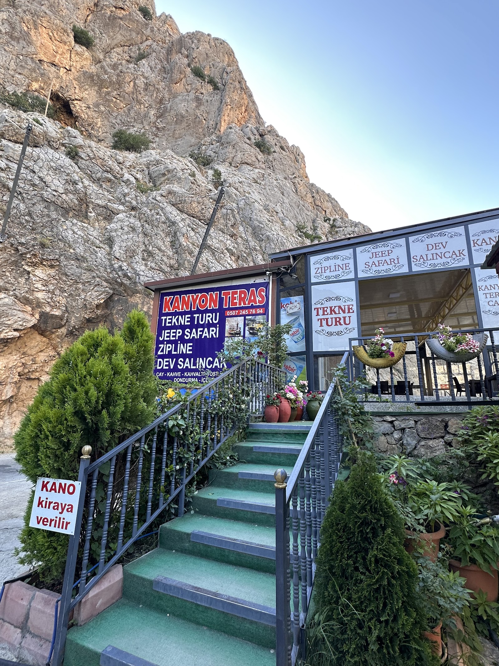 KANYON TERAS mekanı