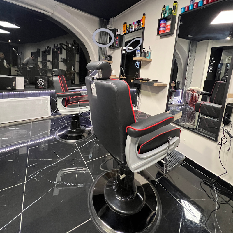 ROYAL BARBER (ROYAL BARBER) — photo 2