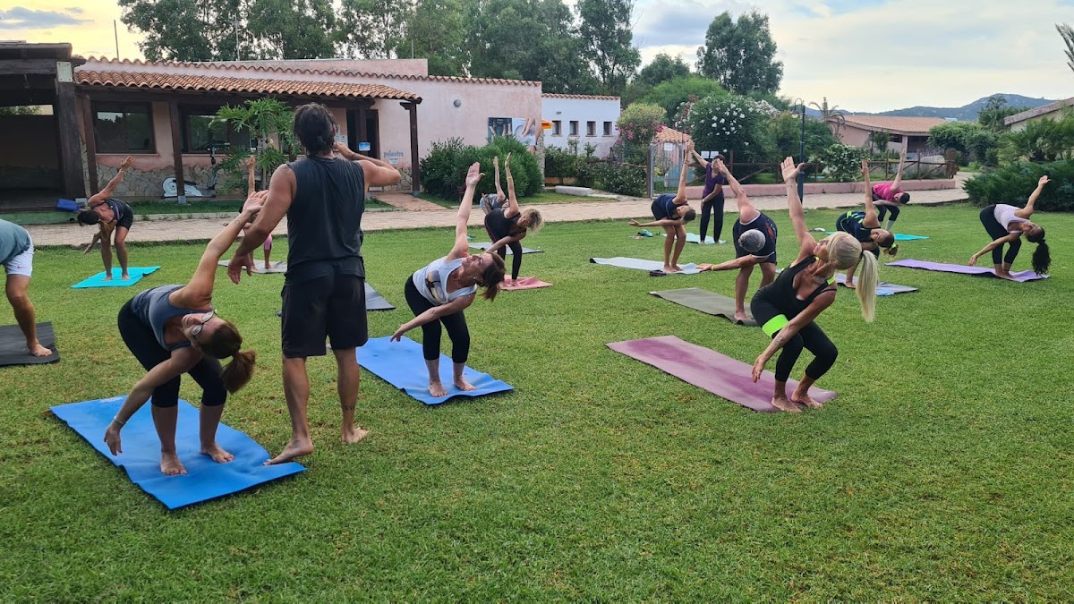 Centro Ego Yoga - Corsi YOGA - True Power Flow - FORMAZIONE INSEGNANTI YOGA - Hatha Vinyasa yoga - POWER yoga - YIN yoga ROMA — 4