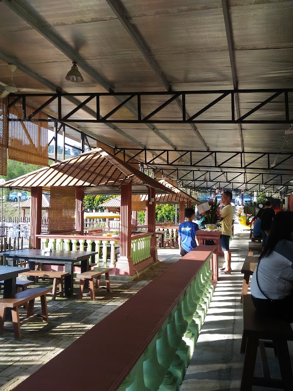 SR Valley Restaurant - Photo 1