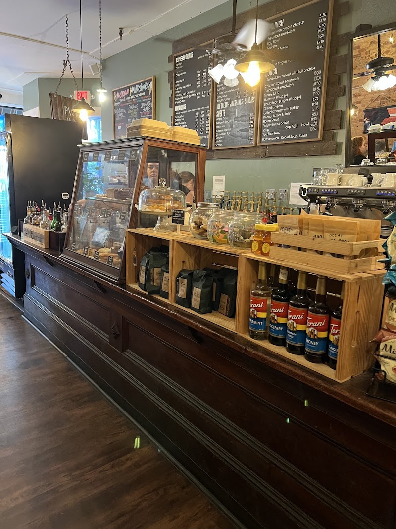 Leaf and Bean photo 3