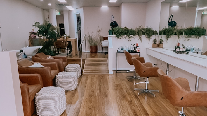 Hair On Marco photo 2