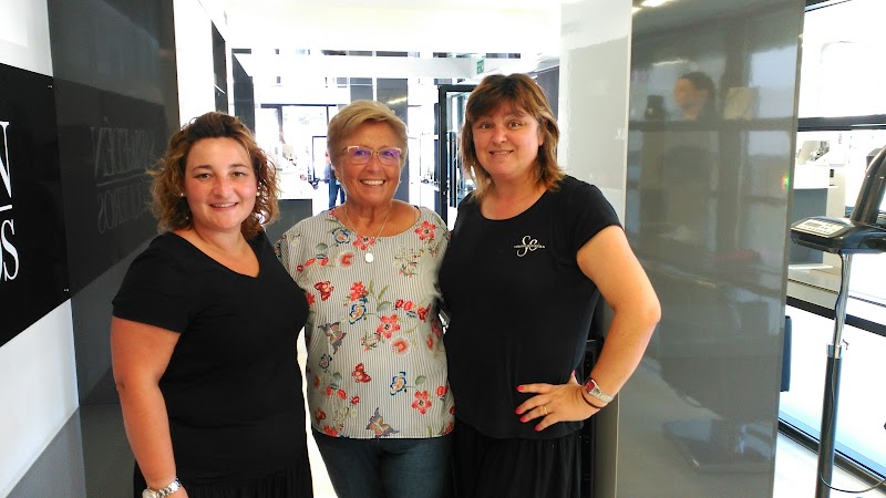 Peluquería Sari y Edén photo 3