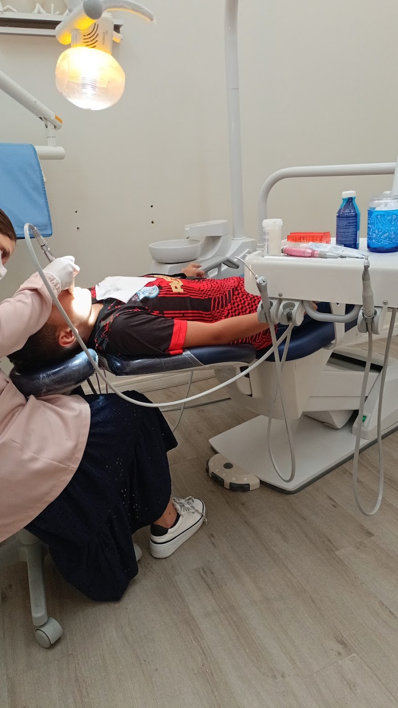 Dra Vitória Prado Odontologia - foto 5