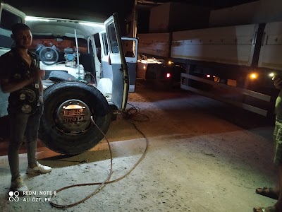 Öztürk oto lastik - Oto Servisi