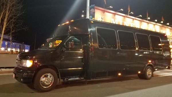 Seattle Party Limo / Fun Way To Go LLC portfolio
