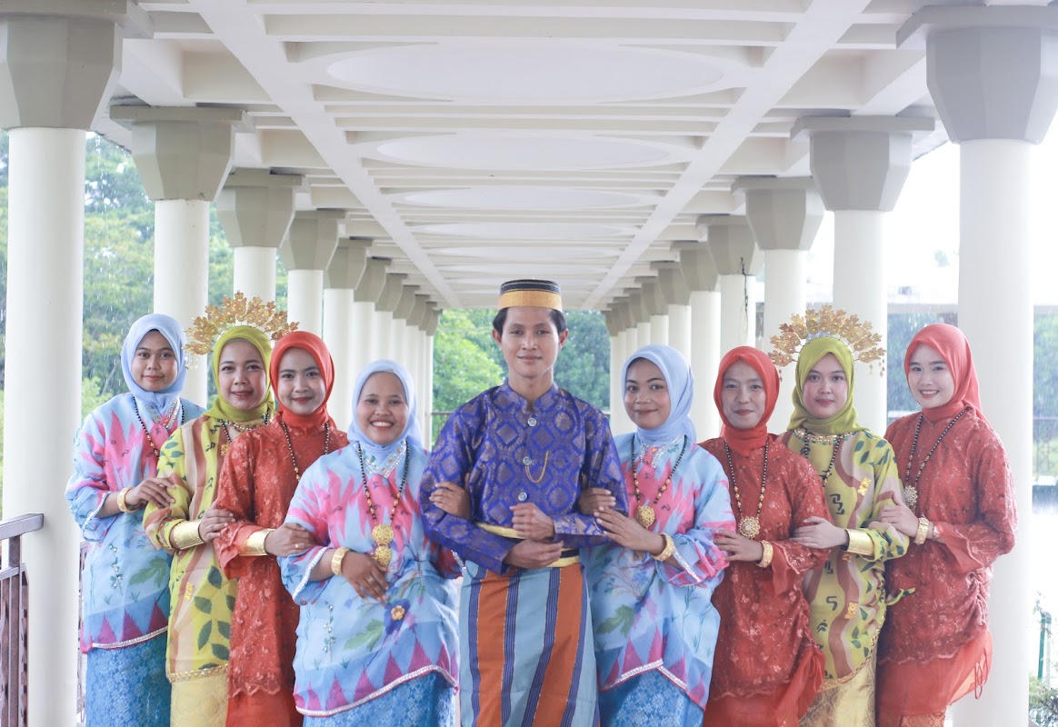 Sewa baju adat Balikpapan (Rumah baju adat aini)