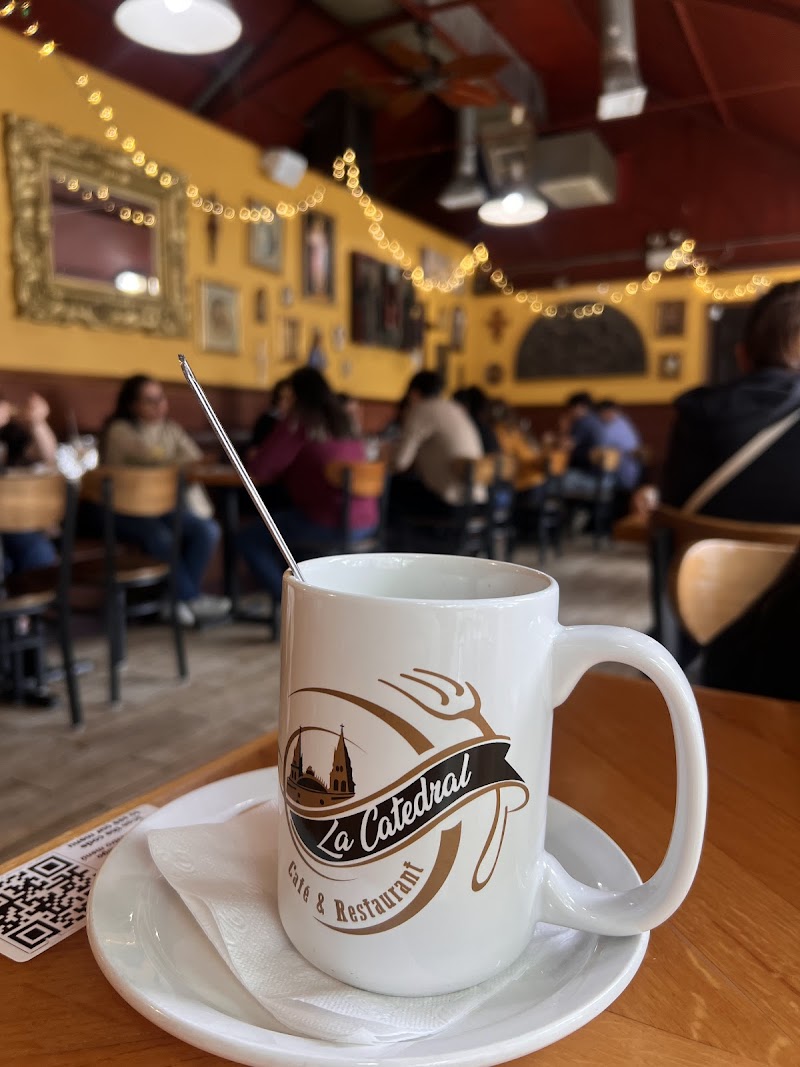 La Catedral Cafe Little Village photo 3