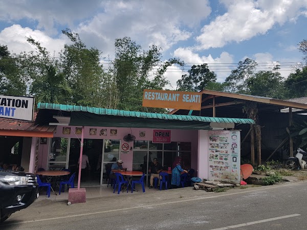 Restaurant Sejati Zahson - Photo 1