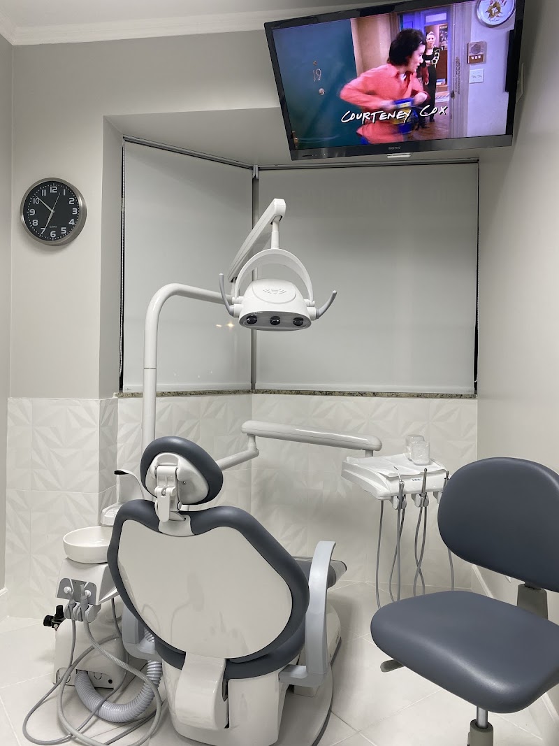 WK•R ODONTOLOGIA | Dentista Porto Alegre | Lente de Contato Dental / Implante Dentário / Invisalign / Zona Norte Porto Alegre - foto 3