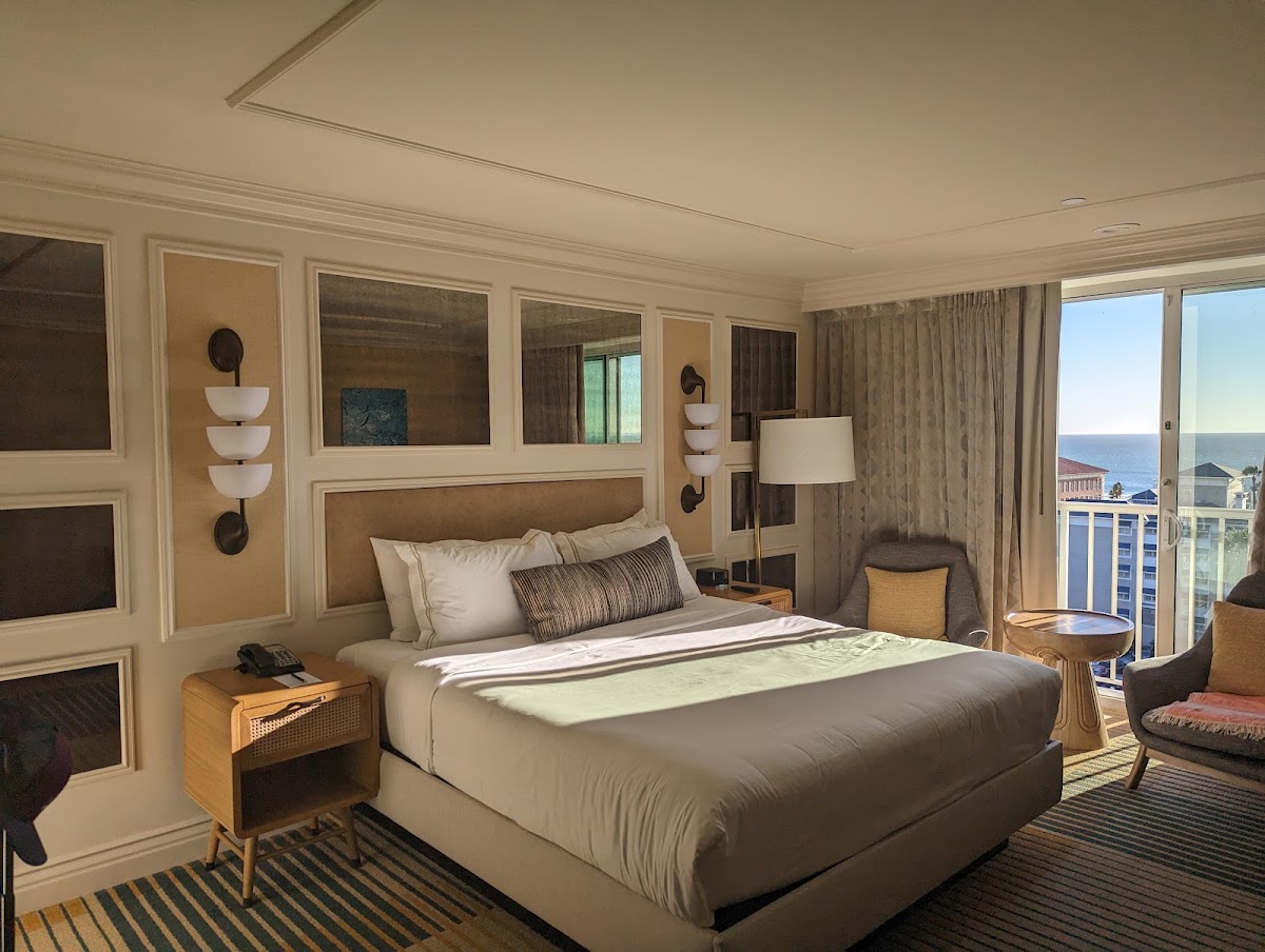 Viceroy Santa Monica, dog-friendly hotel