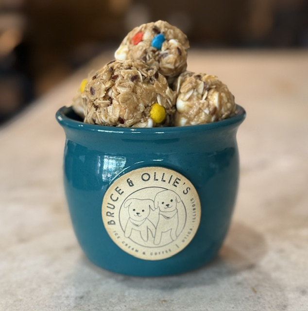Bruce & Ollie's Ice Cream, Specialty Coffee & Deli photo 3