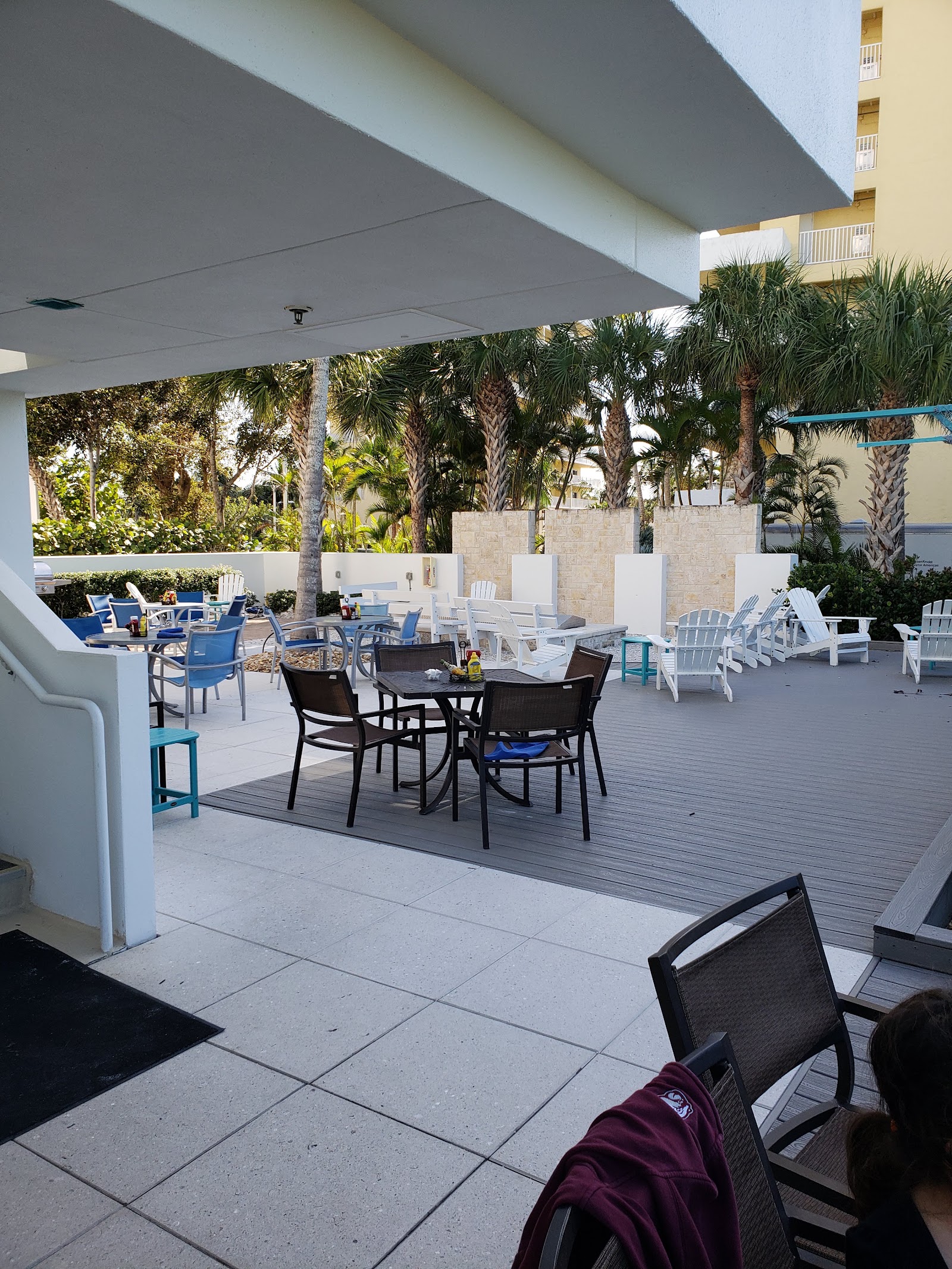 Stilts Bar & Grill