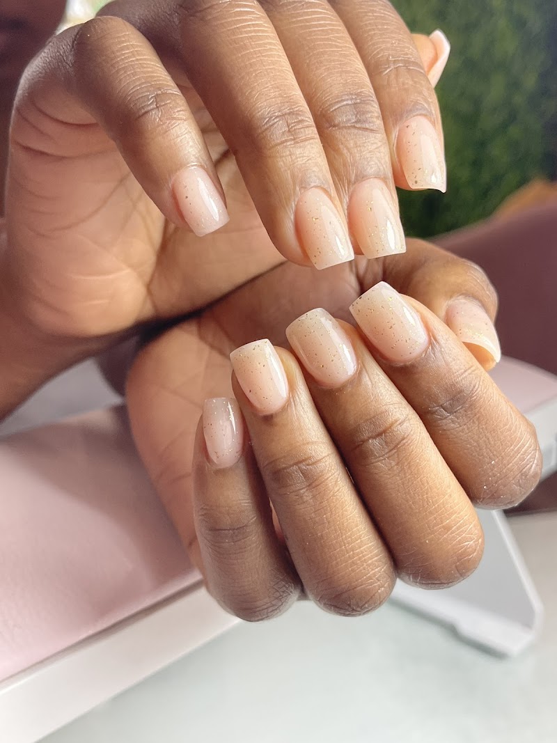 Luxy Nails & Beauty Dr.Phillips