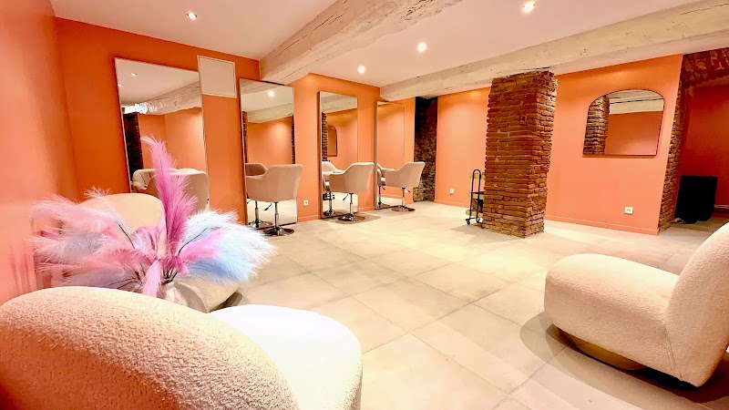 VANITY SUITES — photo 1