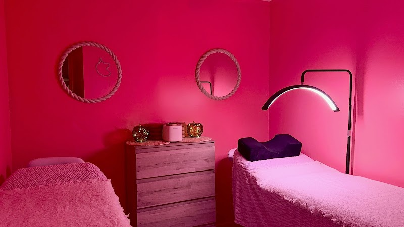 VANITY SUITES — photo 2