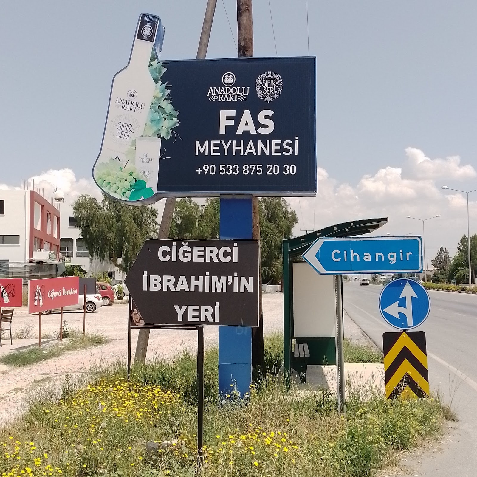 Yolkenarı -İbo Cafe/Bar -Kıbrıs mekanı