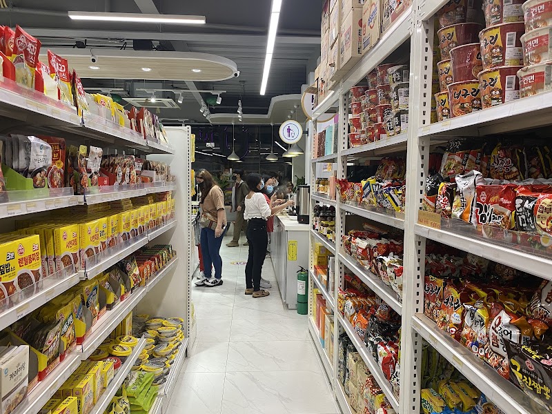 Funhan Mart BGC