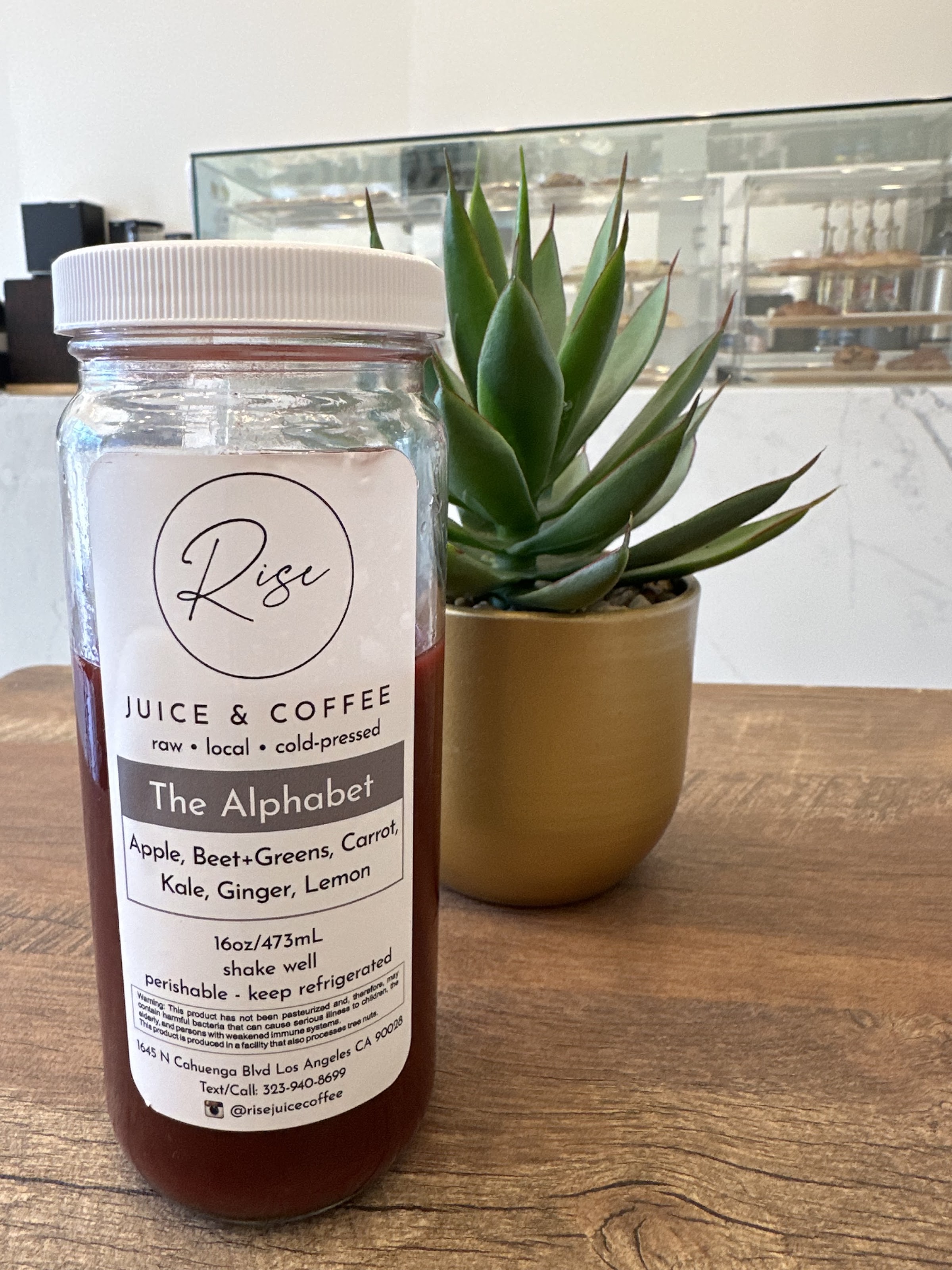Rise Juice & Coffee Hollywood - Photo 5
