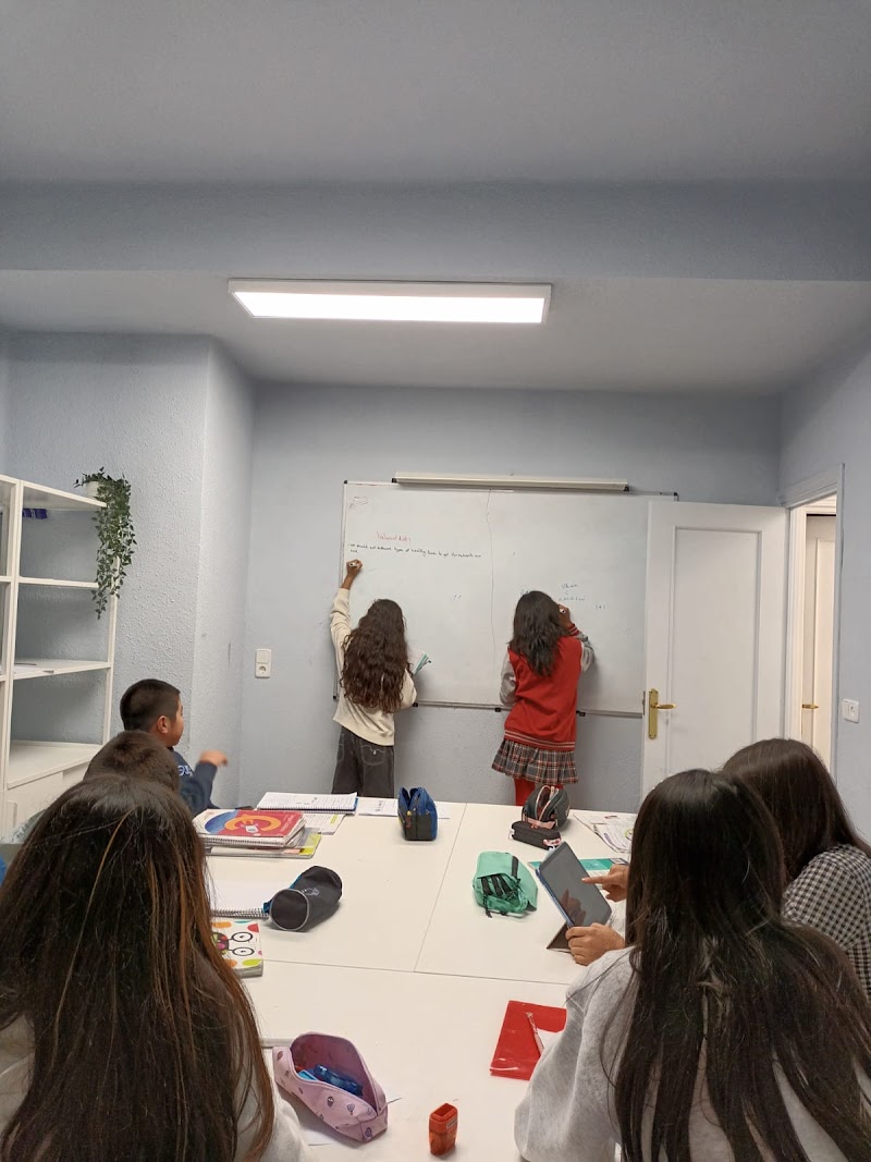 Academia Gostudent - Madrid - Carabanchel