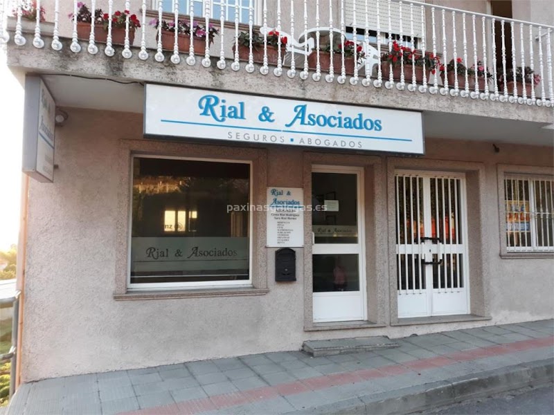 Rial & Asociados photo 1