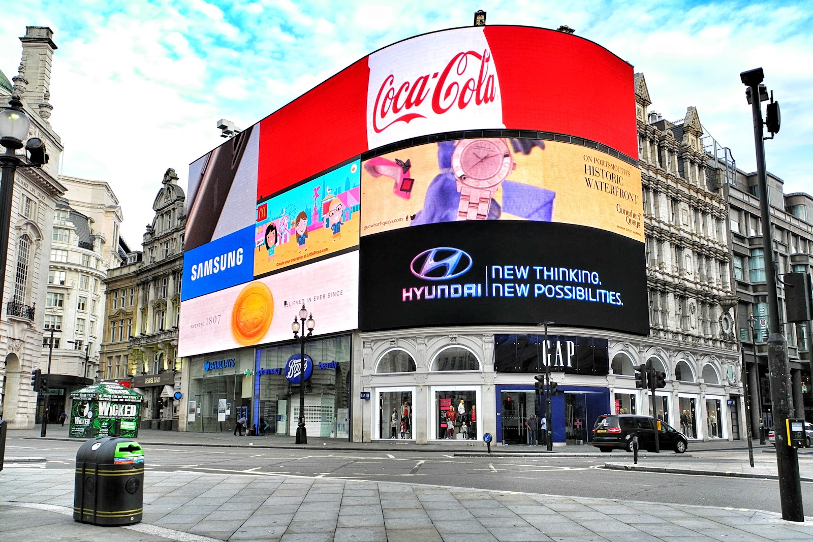 Piccadilly Circus