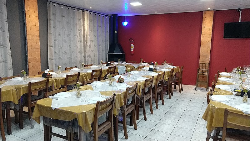 Gullas Pizzaria e Rotisseria